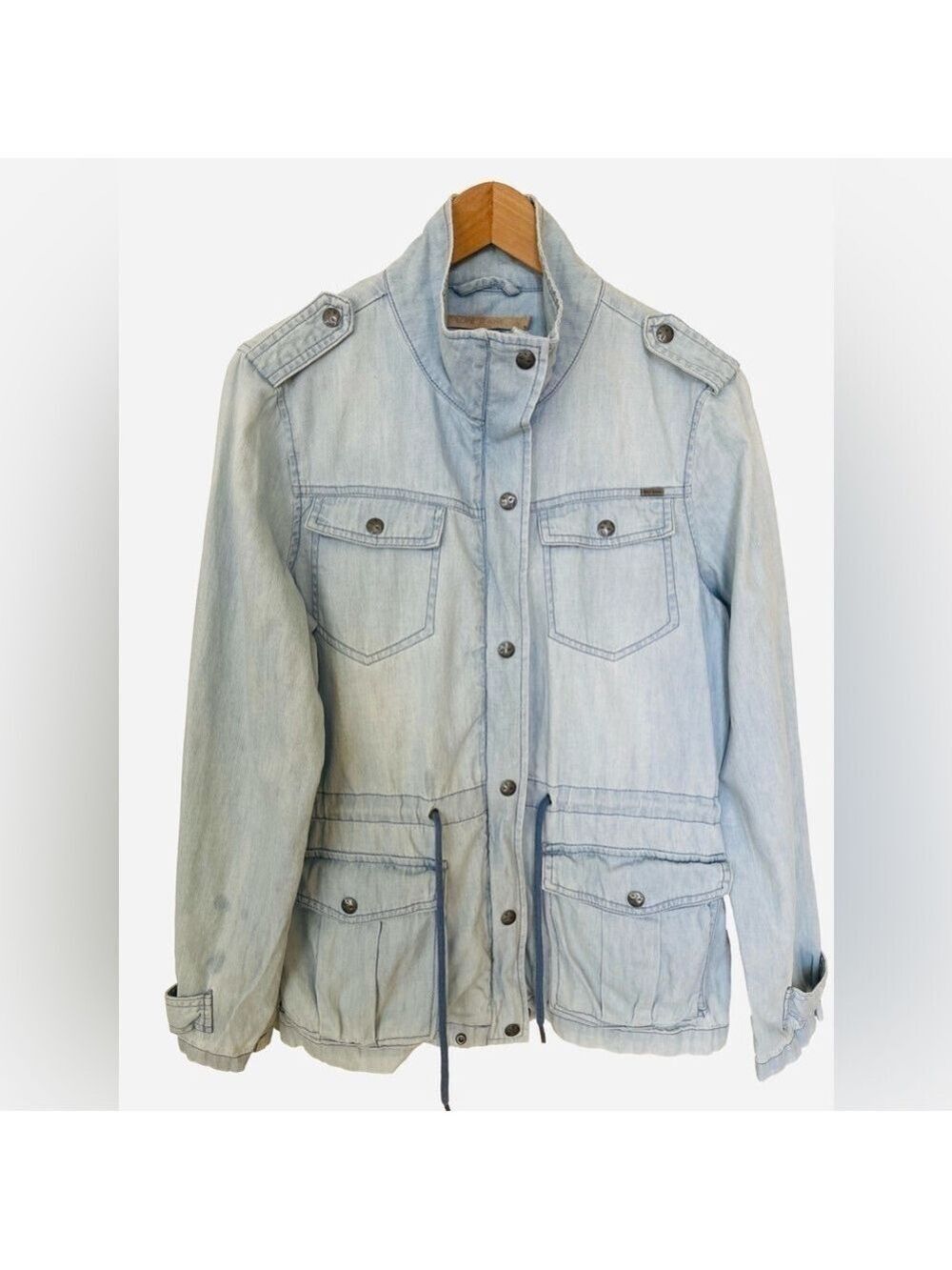 Max Jeans Women’s Faded Denim Jean Jacket Size: Medium